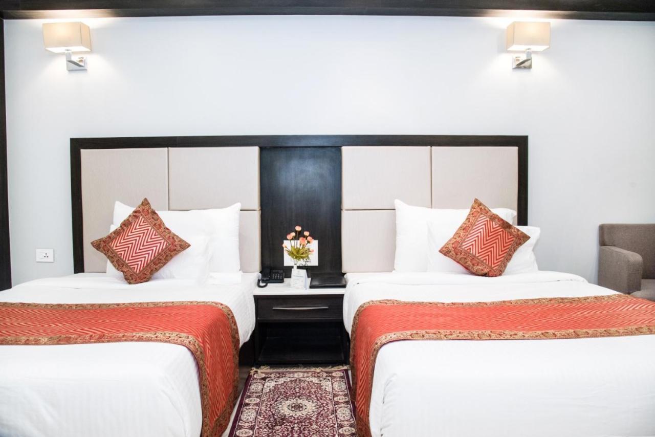 Hotel Platinum Shravasti Katra  Exterior foto