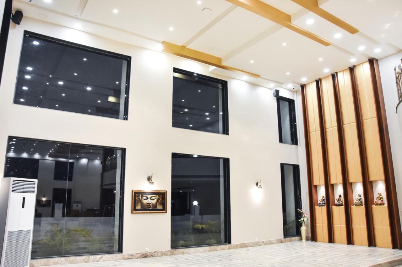 Hotel Platinum Shravasti Katra  Exterior foto